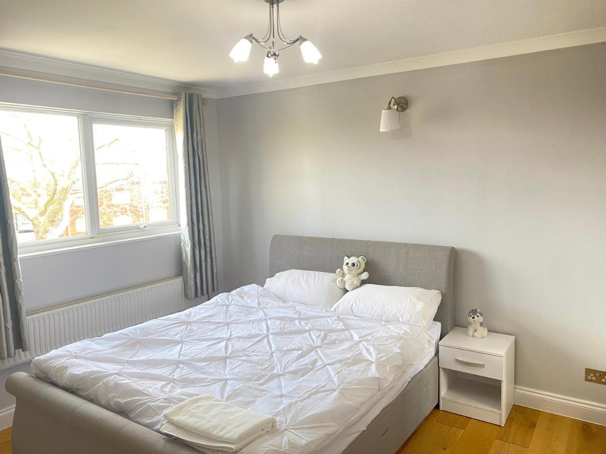 Three Bedrooms House In Windsor Bagian luar foto